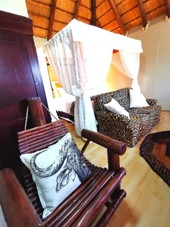 John And Noleen'S Place Marloth Park Extérieur photo
