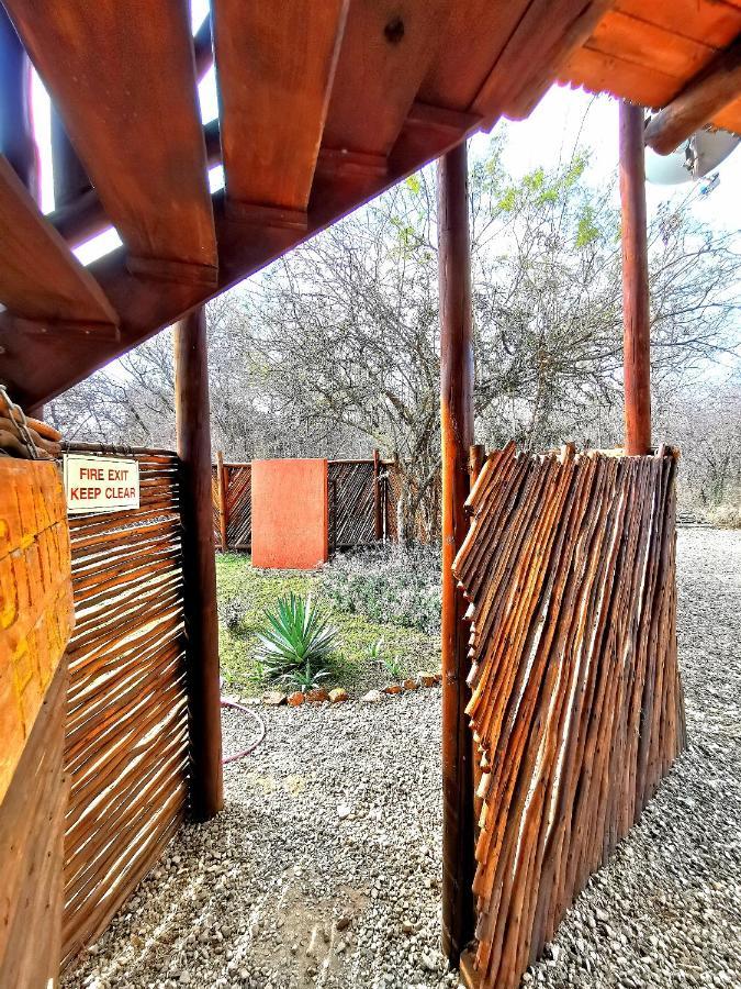 John And Noleen'S Place Marloth Park Extérieur photo