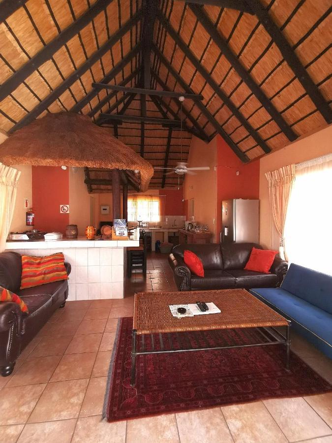 John And Noleen'S Place Marloth Park Extérieur photo