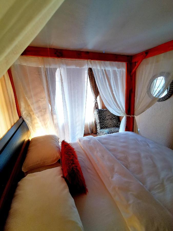 John And Noleen'S Place Marloth Park Extérieur photo