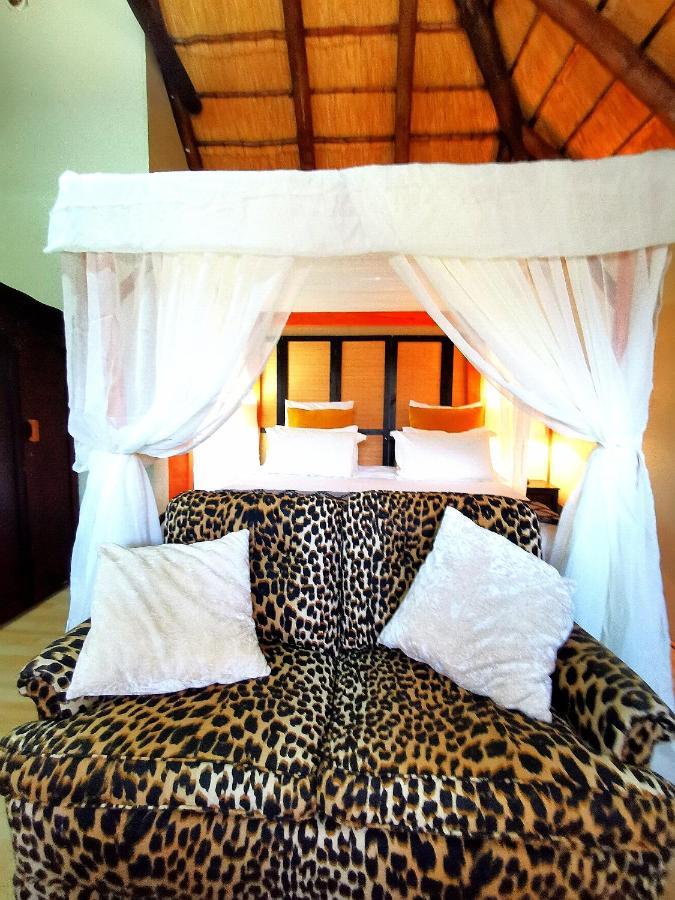 John And Noleen'S Place Marloth Park Extérieur photo