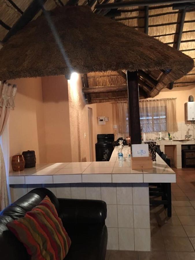 John And Noleen'S Place Marloth Park Extérieur photo