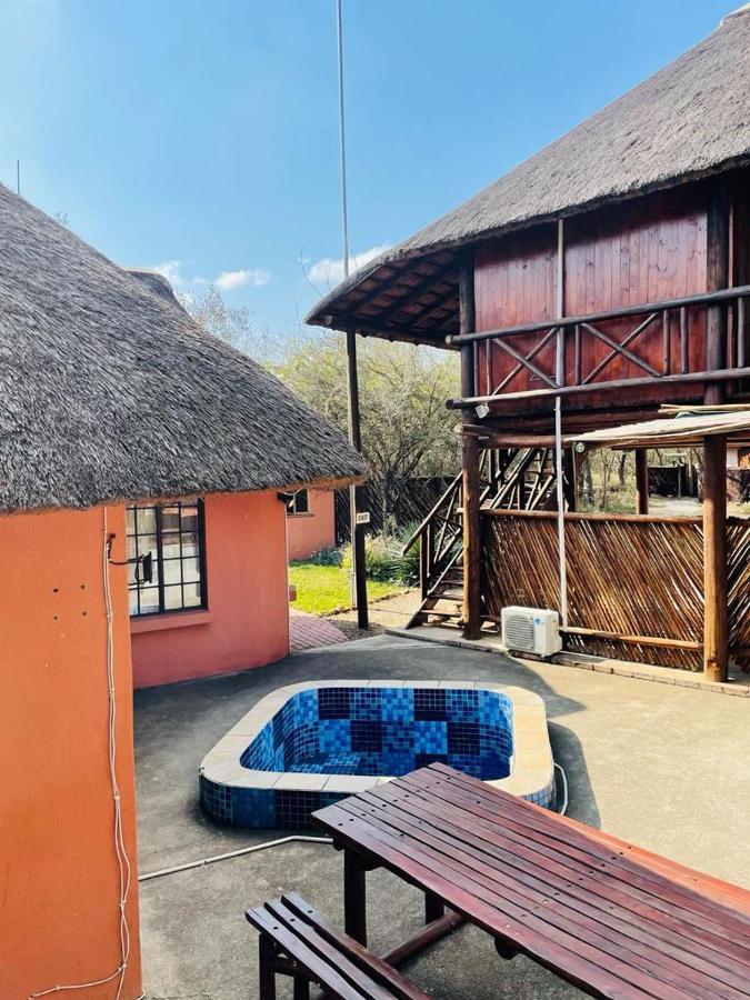 John And Noleen'S Place Marloth Park Extérieur photo